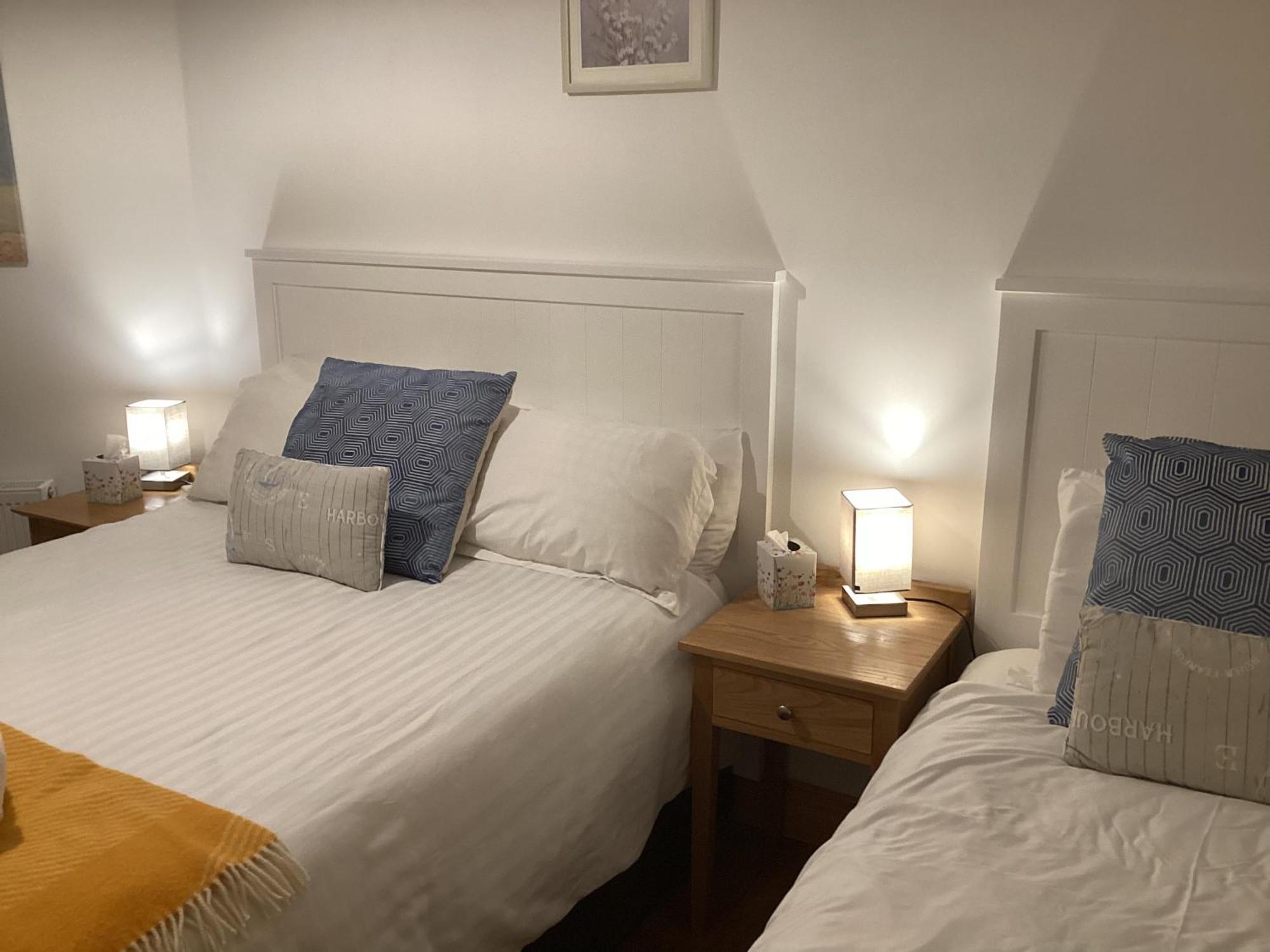 Roundstone Retreats Roundstone Harbour Lights Apartment Exterior foto